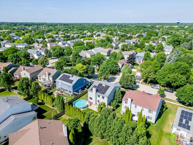 1635 Arlington Lane, Gurnee, IL 60031
