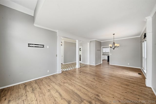 204 N Sweet Gum Avenue, Broken Arrow, OK 74012