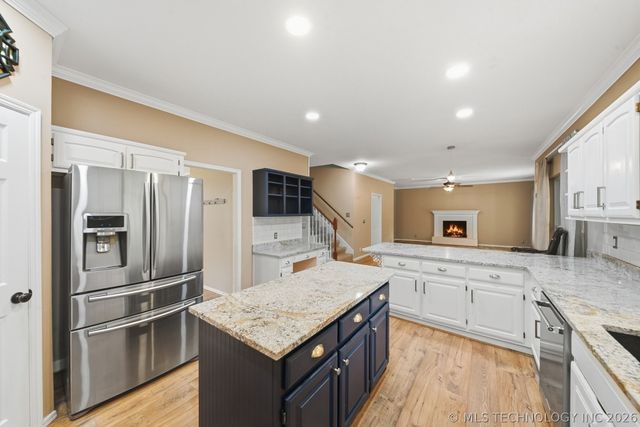 204 N Sweet Gum Avenue, Broken Arrow, OK 74012