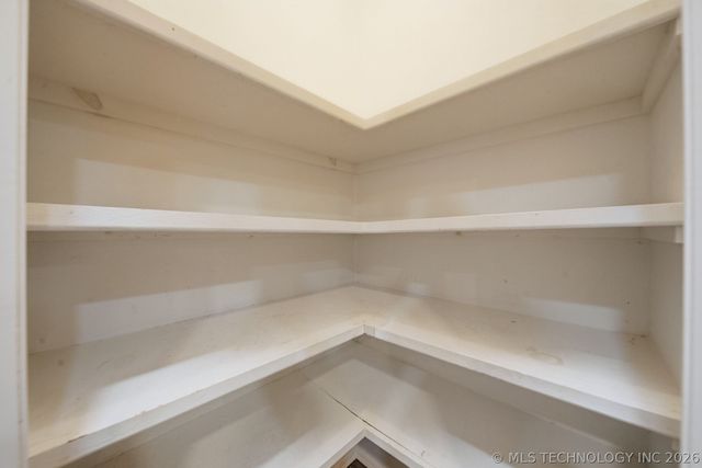 204 N Sweet Gum Avenue, Broken Arrow, OK 74012