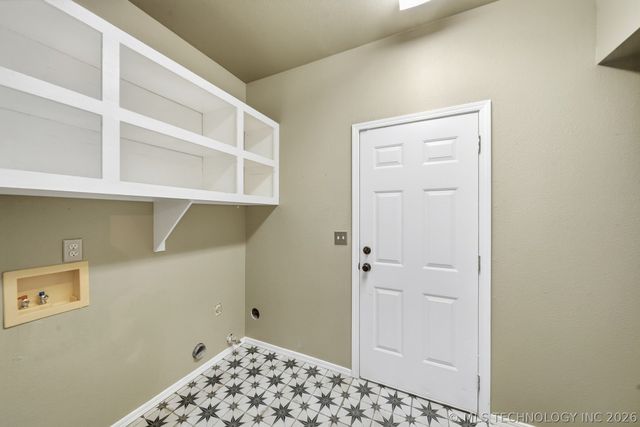 204 N Sweet Gum Avenue, Broken Arrow, OK 74012