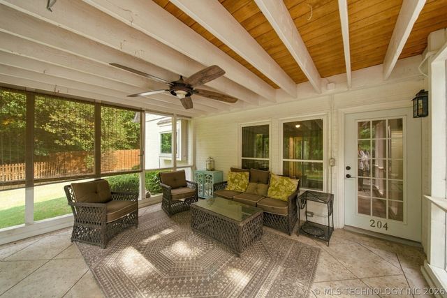 204 N Sweet Gum Avenue, Broken Arrow, OK 74012