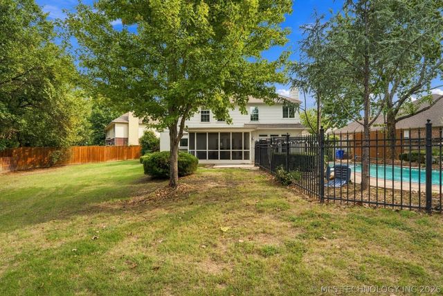 204 N Sweet Gum Avenue, Broken Arrow, OK 74012