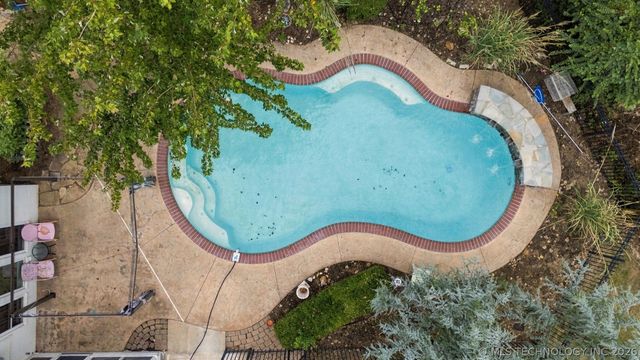 204 N Sweet Gum Avenue, Broken Arrow, OK 74012