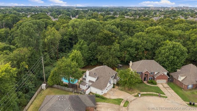 204 N Sweet Gum Avenue, Broken Arrow, OK 74012