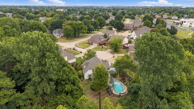 204 N Sweet Gum Avenue, Broken Arrow, OK 74012