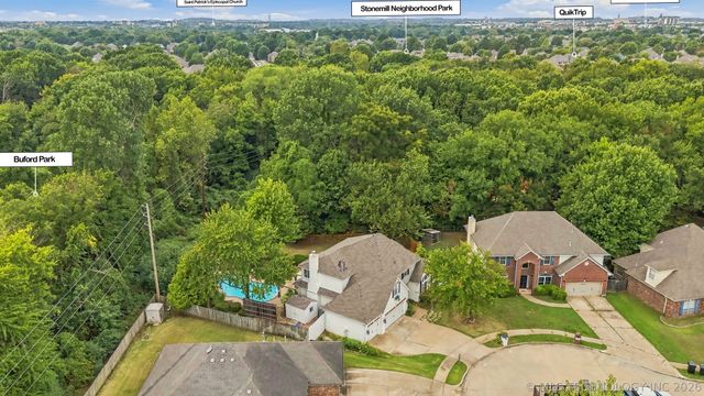 204 N Sweet Gum Avenue, Broken Arrow, OK 74012