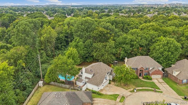 204 N Sweet Gum Avenue, Broken Arrow, OK 74012