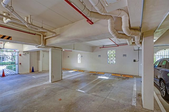 4511 El Mar Dr 203, Lauderdale By The Sea, FL 33308