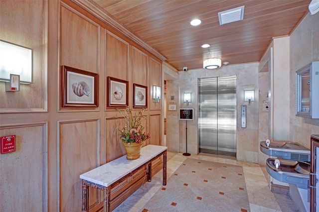 4511 El Mar Dr 203, Lauderdale By The Sea, FL 33308