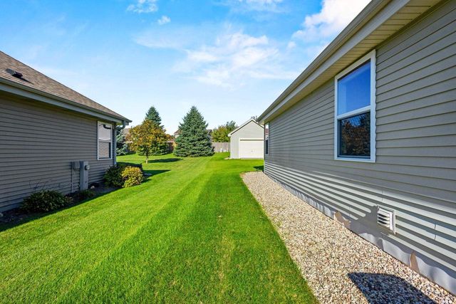52 RUSHMORE LANE, Hartford, WI 53027
