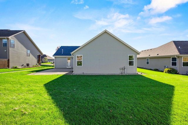 52 RUSHMORE LANE, Hartford, WI 53027