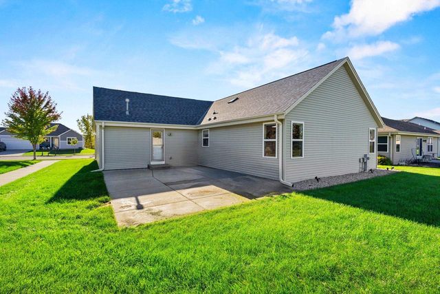 52 RUSHMORE LANE, Hartford, WI 53027