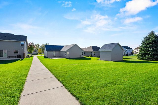 52 RUSHMORE LANE, Hartford, WI 53027
