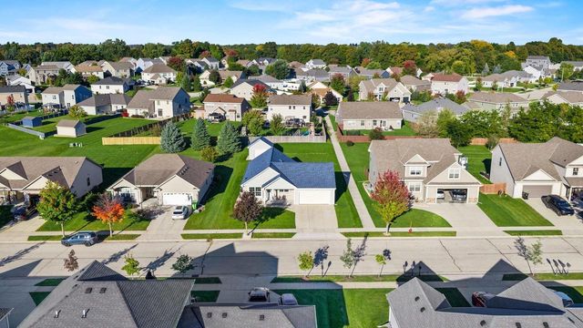 52 RUSHMORE LANE, Hartford, WI 53027