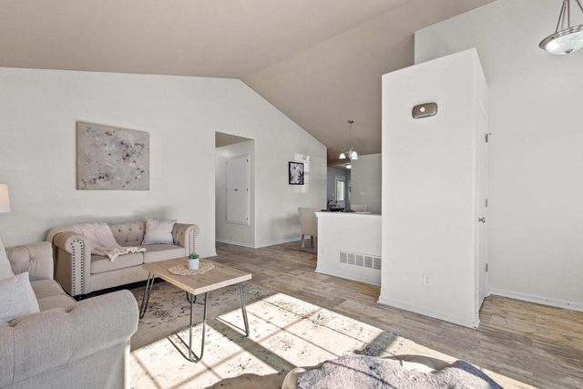 52 RUSHMORE LANE, Hartford, WI 53027