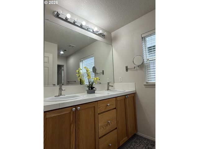 20781 Sw SKIVER St, Beaverton, OR 97078