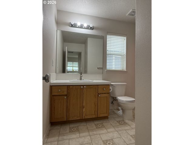 20781 Sw SKIVER St, Beaverton, OR 97078