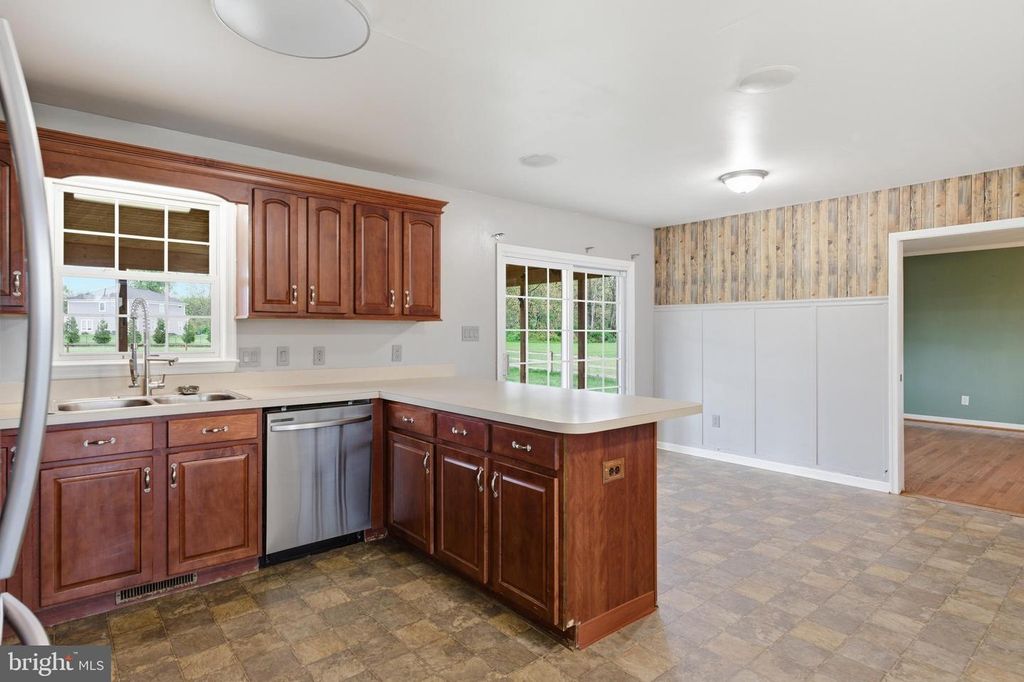 Image 23 of property listing at 11339 GIFT RD, Clear Spring, MD 21722