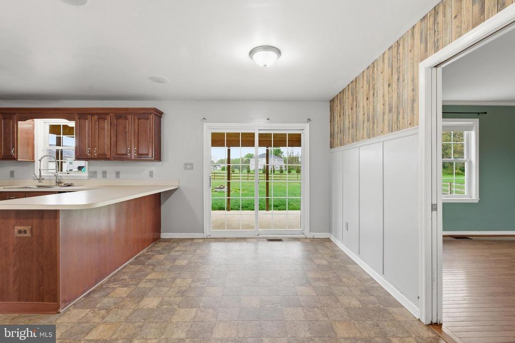 Image 36 of property listing at 11339 GIFT RD, Clear Spring, MD 21722
