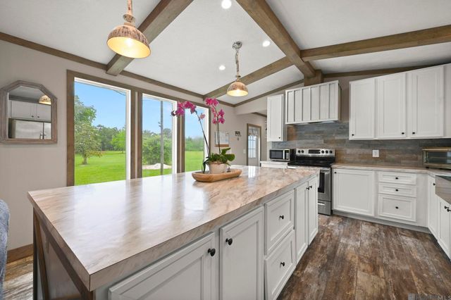 1907 Nesom Rd, Denham Springs, LA 70706