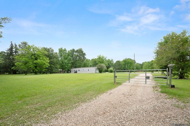 1907 Nesom Rd, Denham Springs, LA 70706