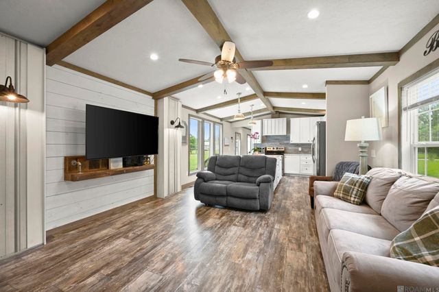 1907 Nesom Rd, Denham Springs, LA 70706