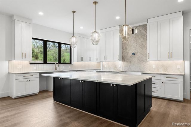 4369 The Heights Boulevard, Oakland, MI 48306