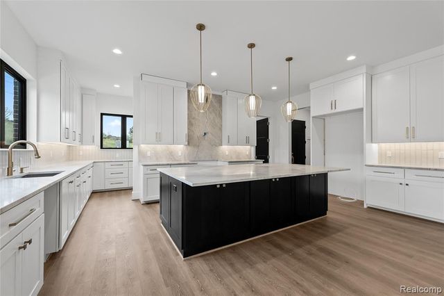 4369 The Heights Boulevard, Oakland, MI 48306