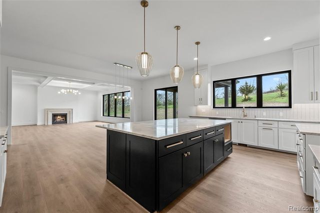 4369 The Heights Boulevard, Oakland, MI 48306