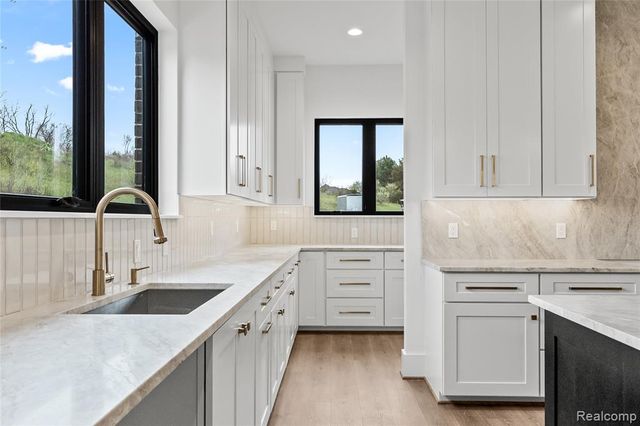 4369 The Heights Boulevard, Oakland, MI 48306