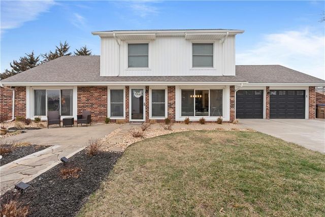 720 Sandpiper Street, Raymore, MO 64083