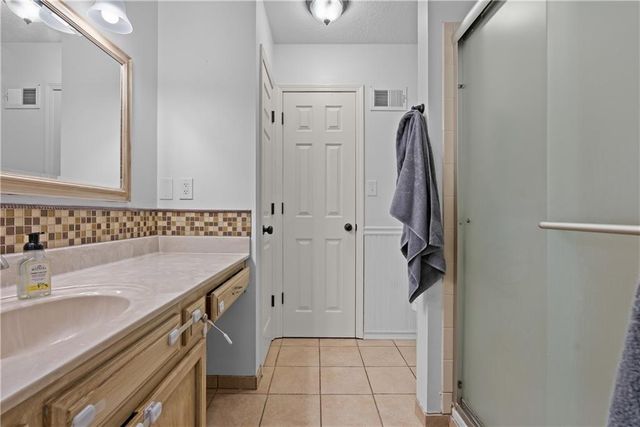 720 Sandpiper Street, Raymore, MO 64083