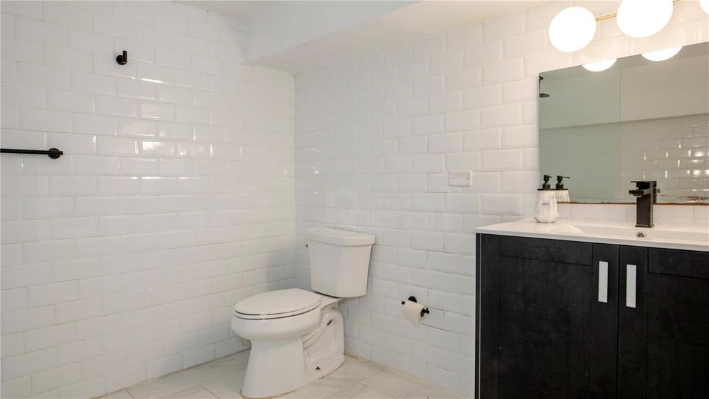 Image 16 of property listing at 203 RECINTO SUR 5, Old San Juan, PR 00901