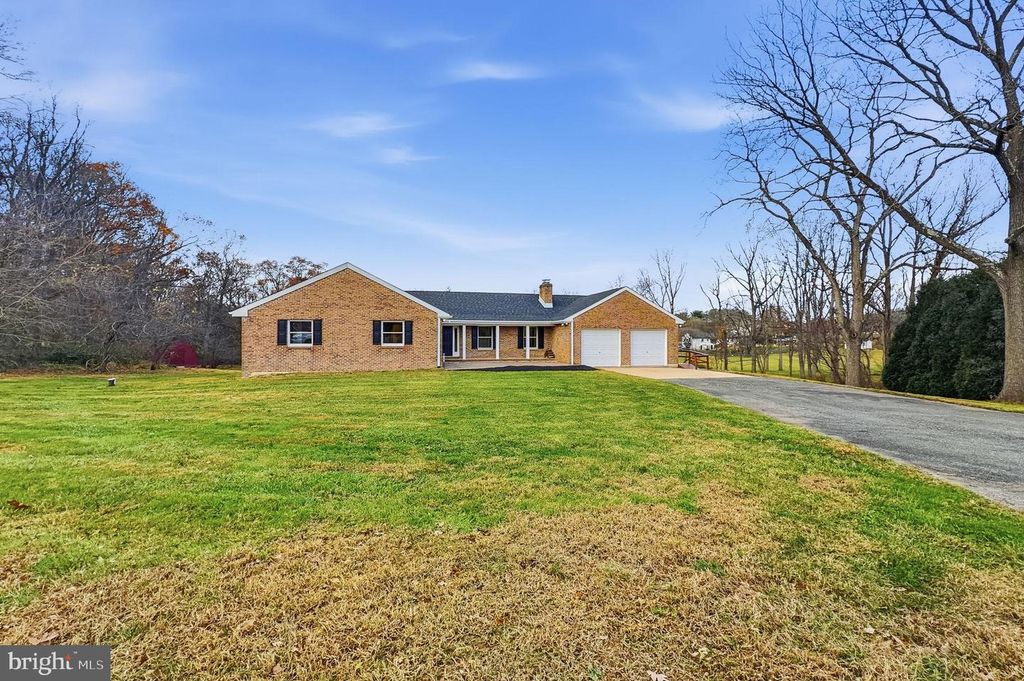 1005 OXFORD RD, Lincoln University, PA 19352