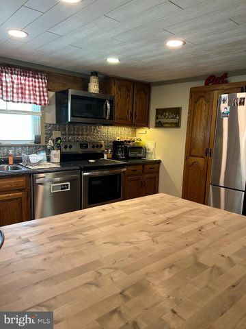 390 JONES ISLAND RD, Cedarville, NJ 08311