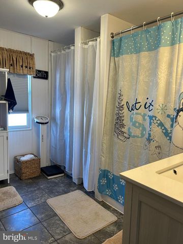 390 JONES ISLAND RD, Cedarville, NJ 08311