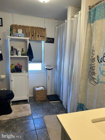 390 JONES ISLAND RD, Cedarville, NJ 08311