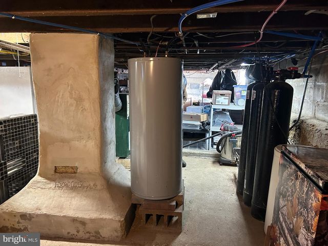 390 JONES ISLAND RD, Cedarville, NJ 08311