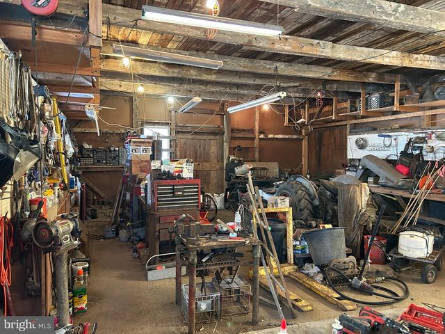 390 JONES ISLAND RD, Cedarville, NJ 08311