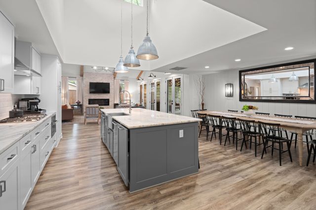 1704 Silverside Drive, Grapevine, TX 76051