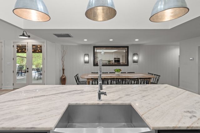 1704 Silverside Drive, Grapevine, TX 76051