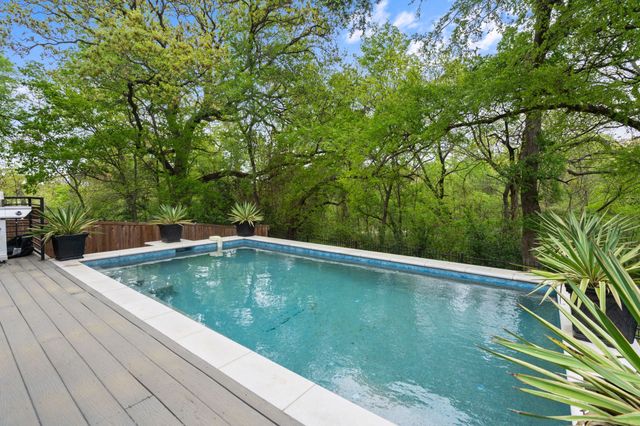 1704 Silverside Drive, Grapevine, TX 76051