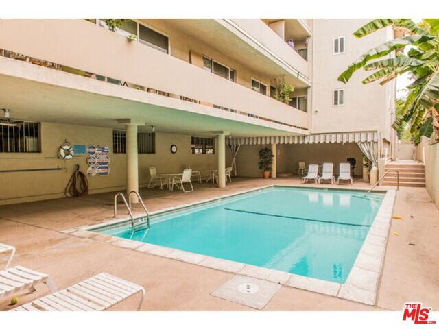 525 N Sycamore Avenue 411, Los Angeles, CA 90036