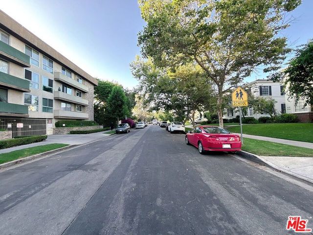 525 N Sycamore Avenue 411, Los Angeles, CA 90036