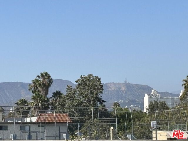 525 N Sycamore Avenue 411, Los Angeles, CA 90036