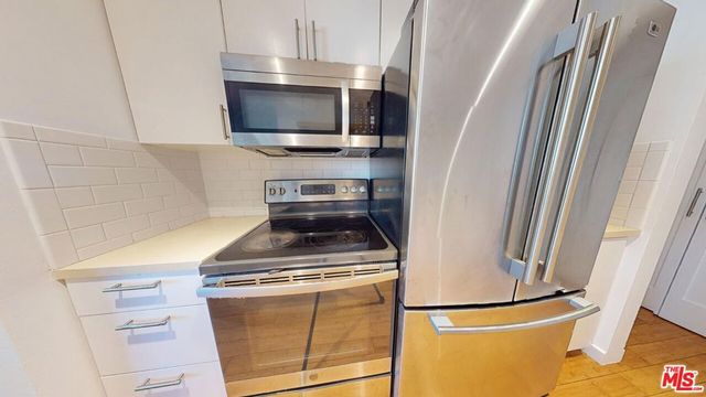 525 N Sycamore Avenue 411, Los Angeles, CA 90036