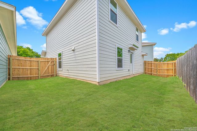 324 Mar Hill, Seguin, TX 78155