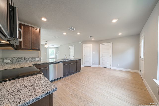 324 Mar Hill, Seguin, TX 78155