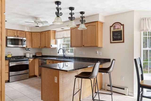 57 Compromise Lane, Sandown, NH 03873